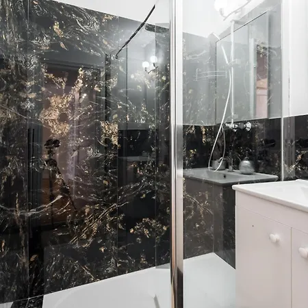 View With Private Balcony Апартаменти *