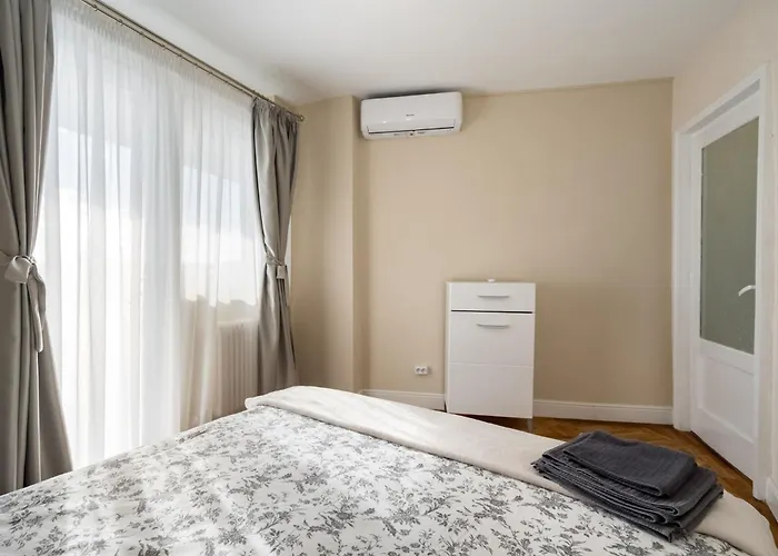 View With Private Balcony Apartment