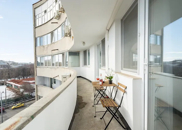 View With Private Balcony * 부쿠레슈티