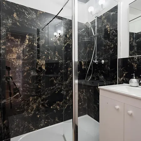 View With Private Balcony * 布加勒斯特